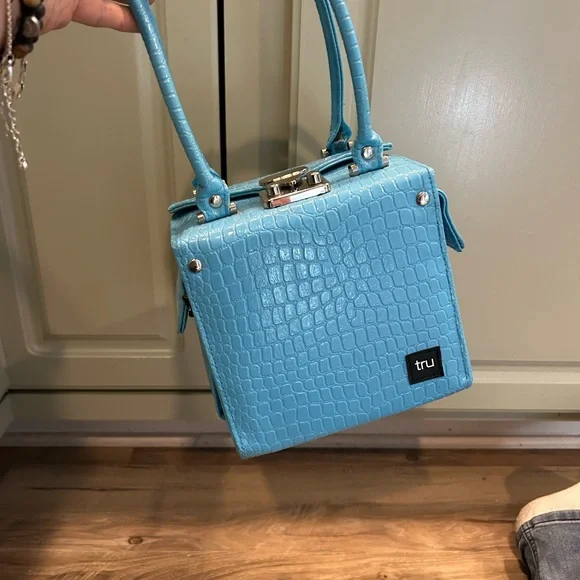 tru brand aqua blue Crocodile-Embossed style Women's box bag - Picture 14 of 14